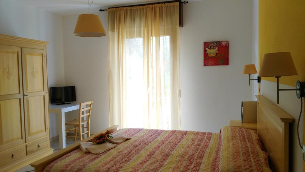 B&B Sa Zodia Guest House Bitti Стая снимка